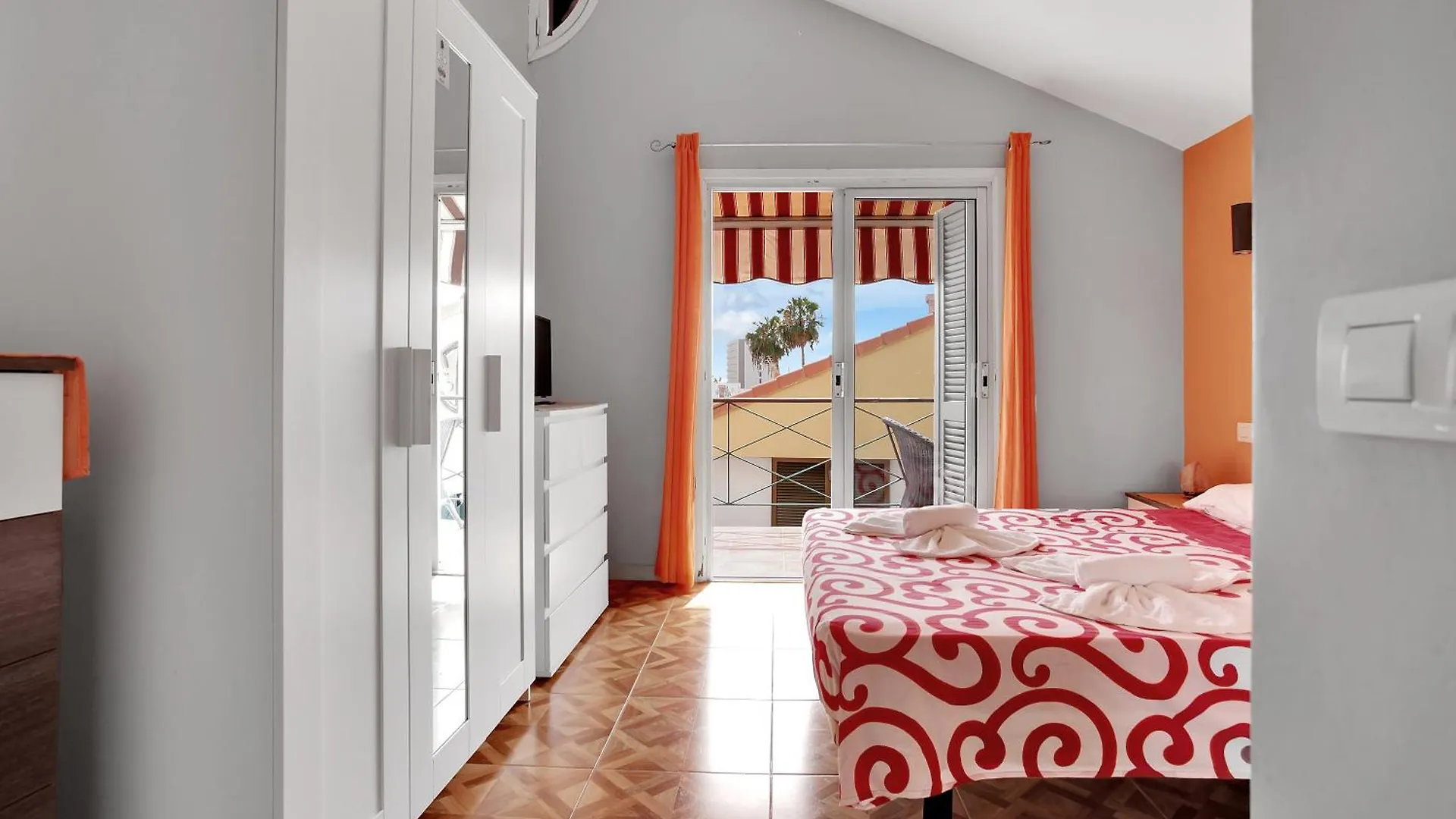 Apartment 2 Bedrooms Bungalow In Playa De Las Americas