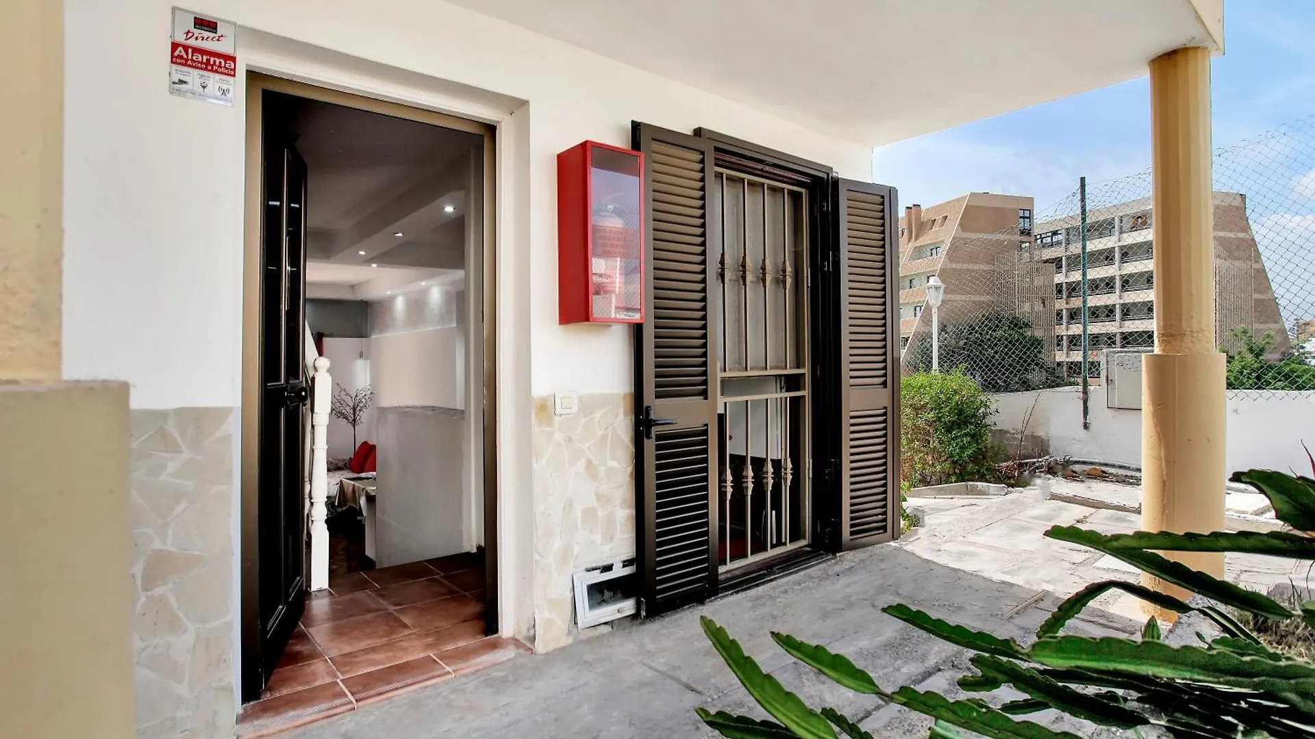 2 Bedrooms Bungalow In Playa De Las Americas Spain