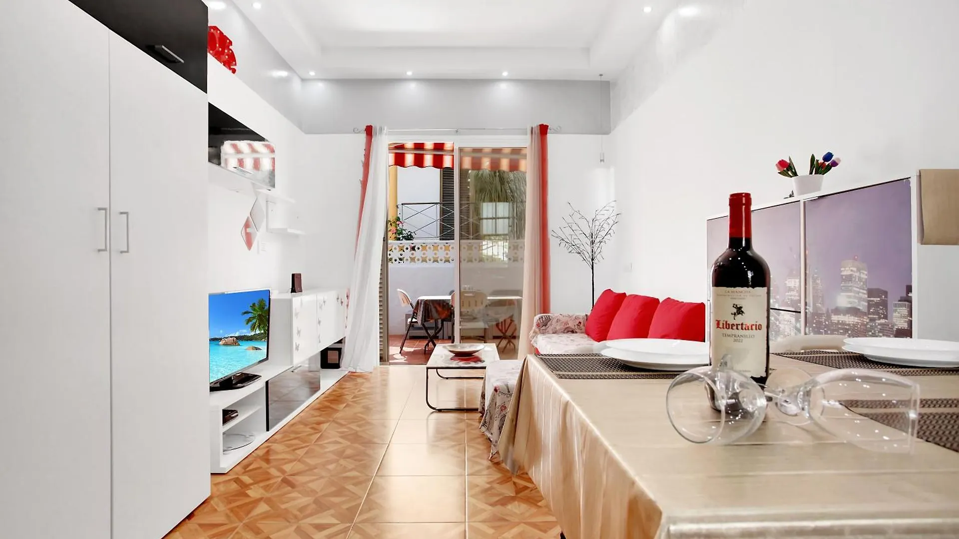 Apartment 2 Bedrooms Bungalow In Playa De Las Americas Spain