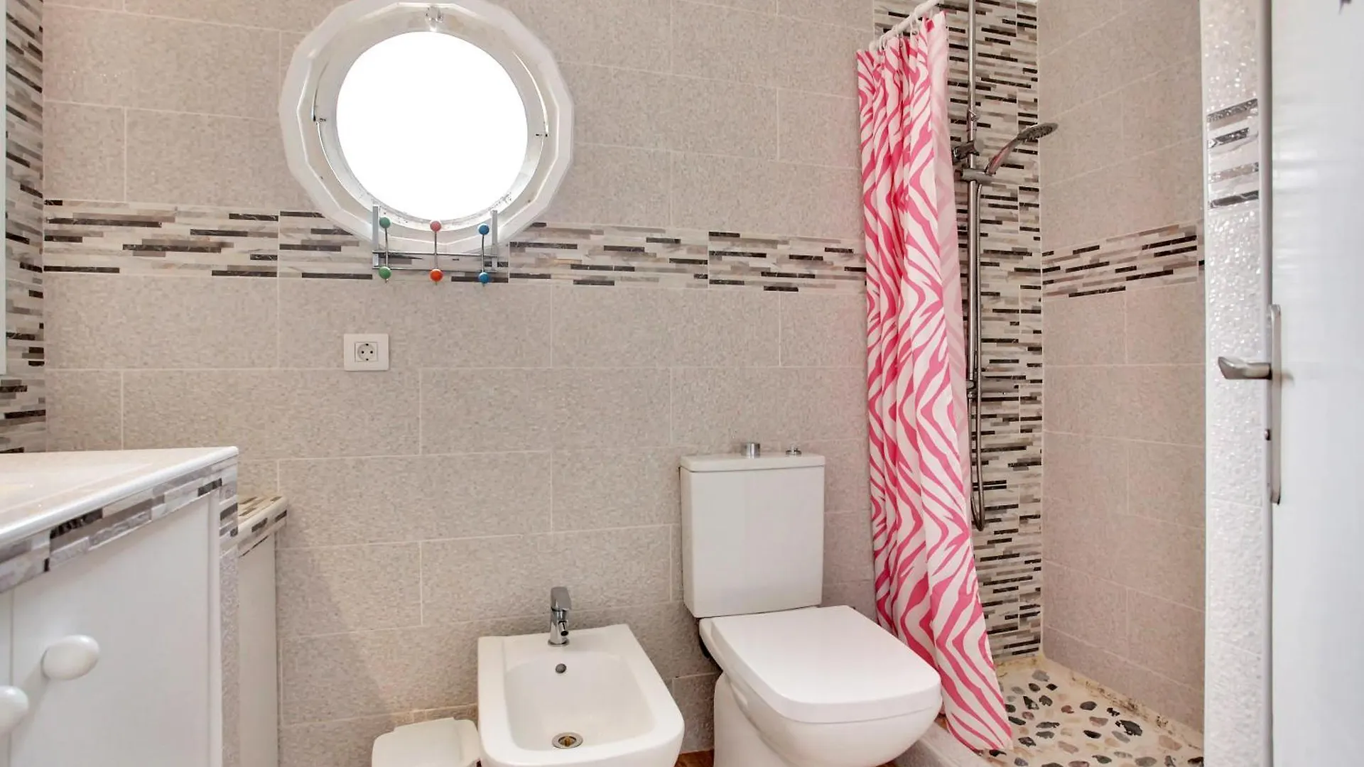 2 Bedrooms Bungalow In Playa De Las Americas 0*, Playa de las Americas (Tenerife)