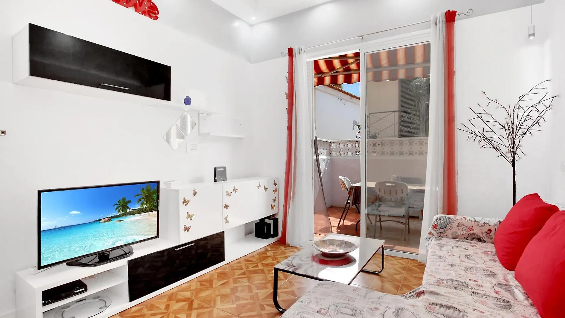 2 Bedrooms Bungalow In Playa De Las Americas Apartment