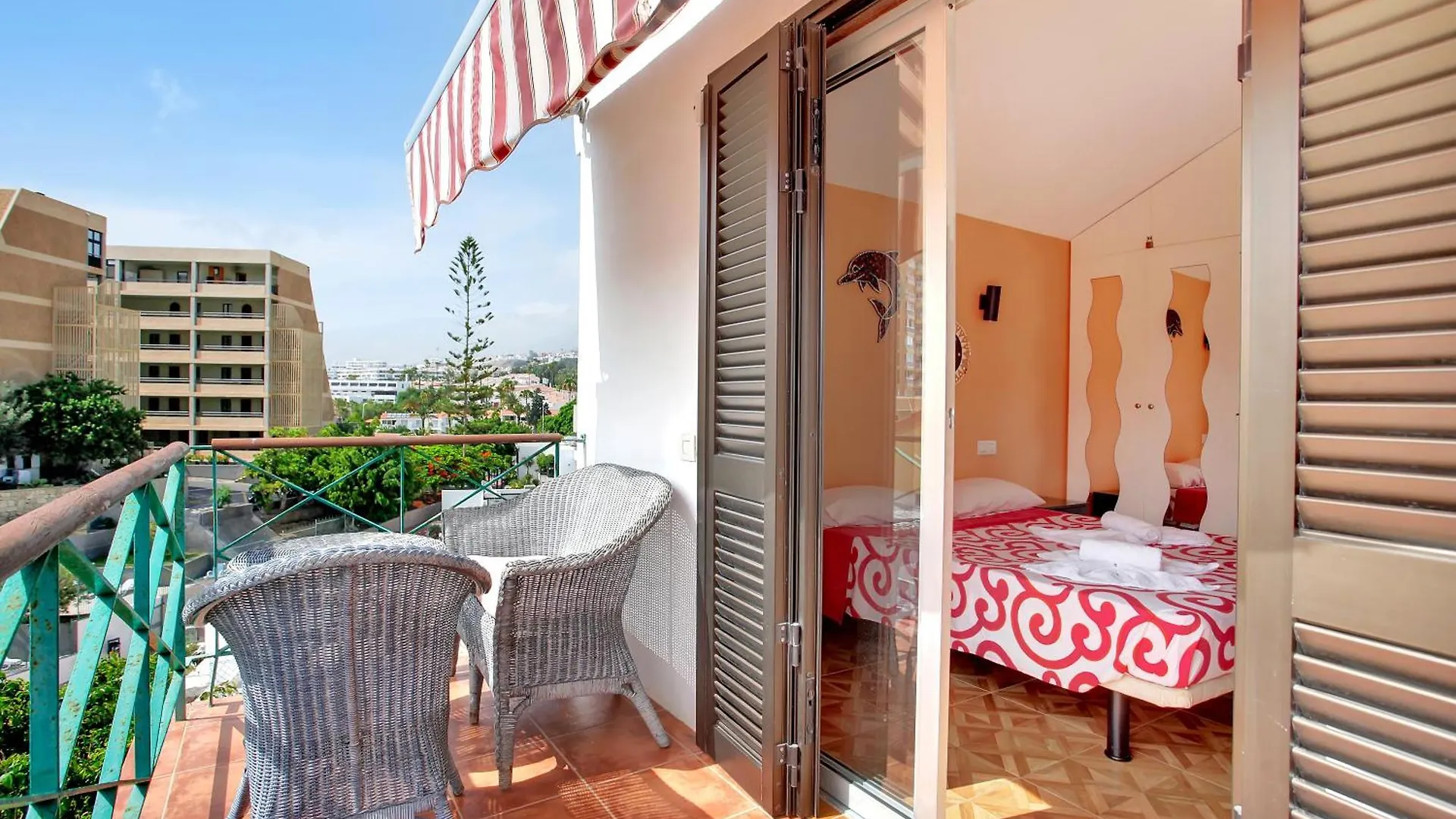 2 Bedrooms Bungalow In Playa De Las Americas