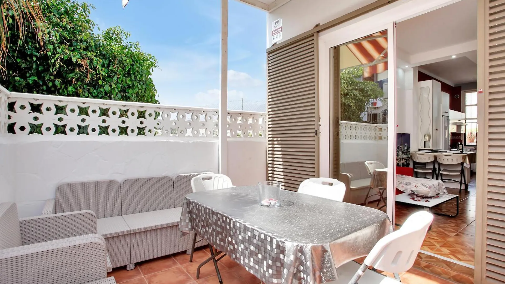 2 Bedrooms Bungalow In Playa De Las Americas
