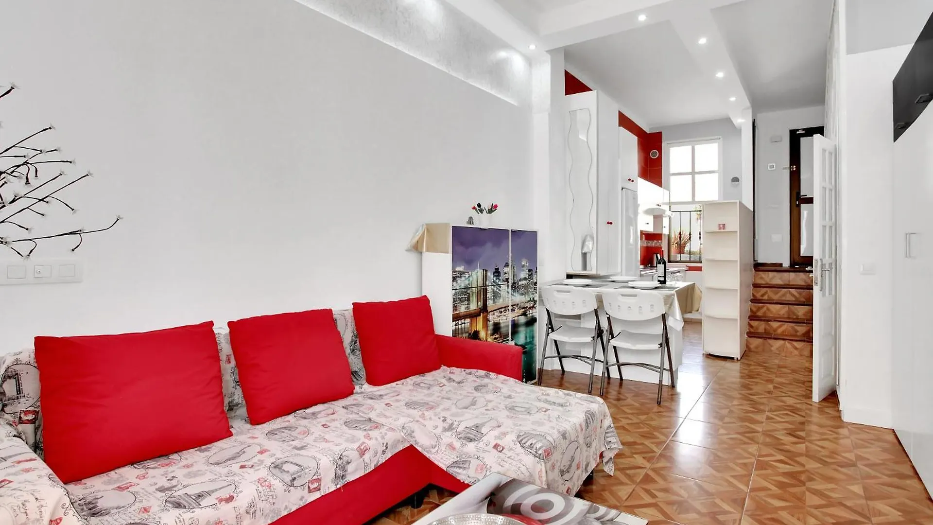 2 Bedrooms Bungalow In Playa De Las Americas 0*, Playa de las Americas (Tenerife) Španělsko